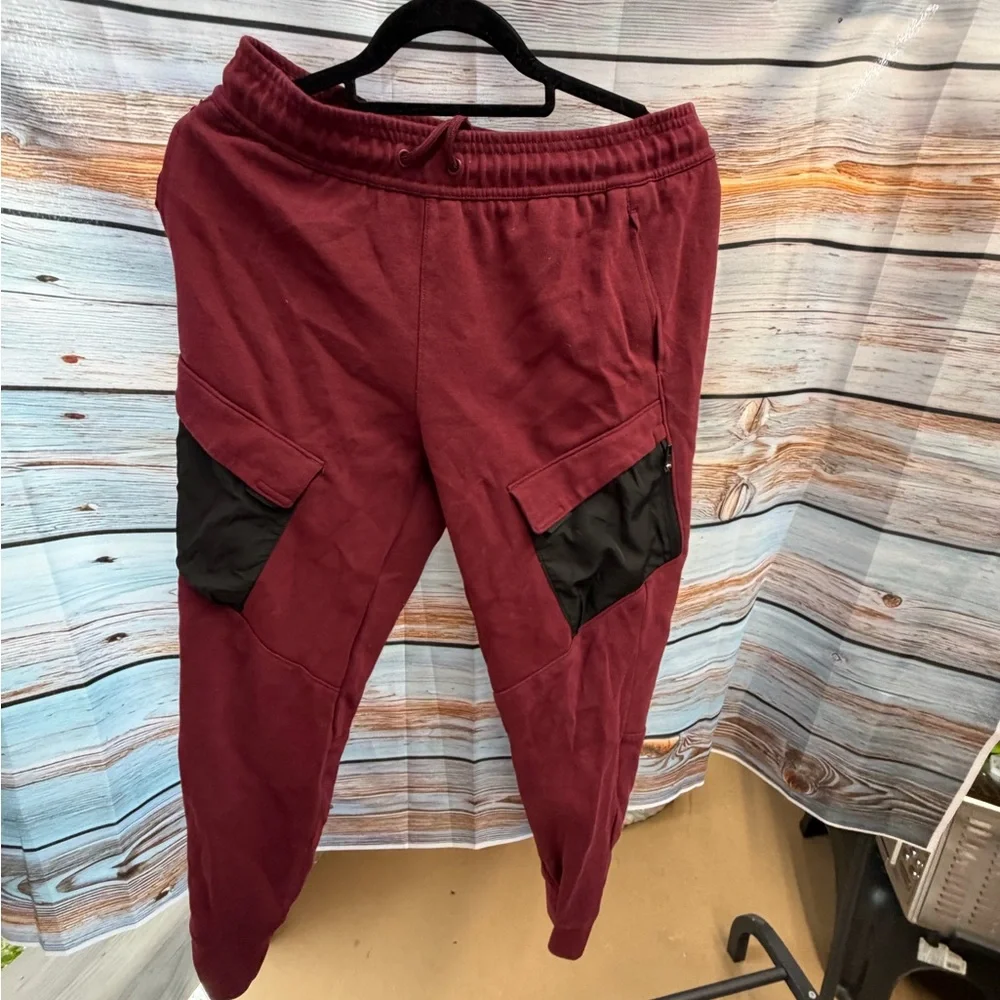 Boys  Burgundy‎ sweatpants.